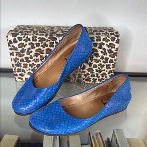 Fs/ny Blue Electric Blue Weave Flats size 7.5